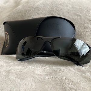 Ray-Ban Sports Sunglasses Black Sleek Lightweight